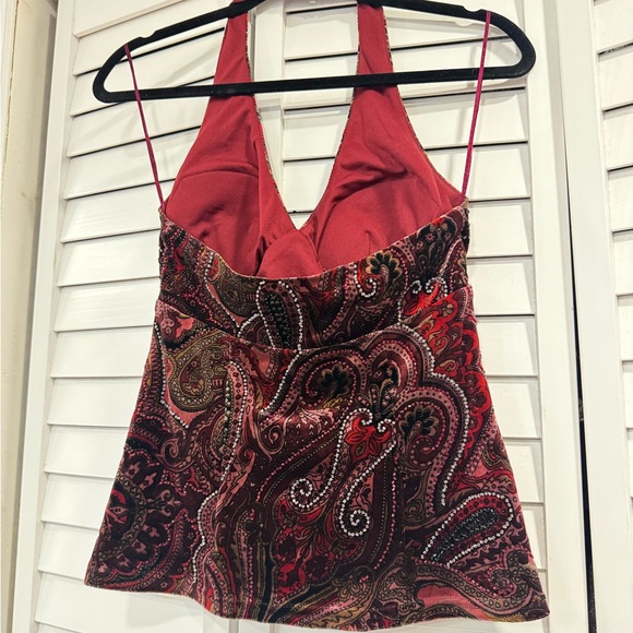 Beautifully Beaded Cache Top - Picture 5 of 8